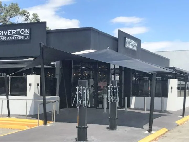 Riverton Bar and Grill Shade Sails