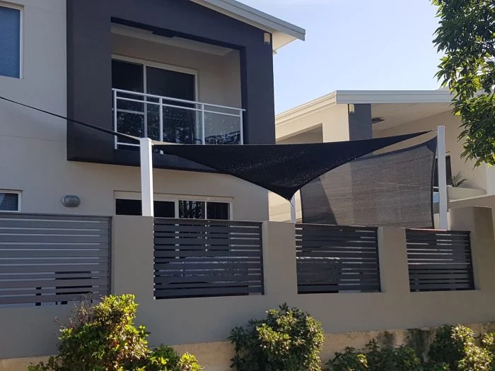 Shade sail with matching privacy screen in Doubleview